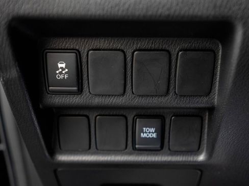 Used 2020 Nissan Pathfinder S AWD/4WD image 19