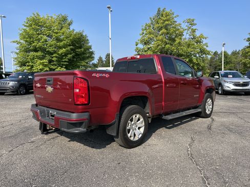 Used 2017 Chevrolet Colorado LT w/ LT Convenience Package AWD/4WD image 4