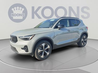 New 2026 Volvo XC40 B5 Plus w/ Protection Package Premier