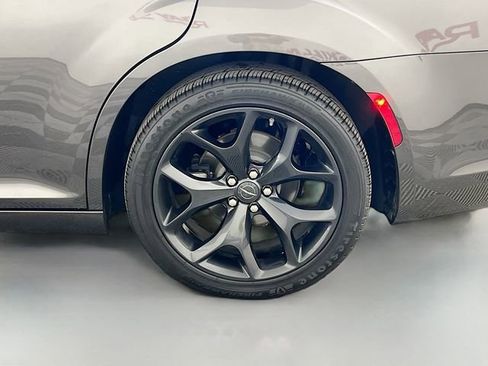 Used 2022 Chrysler 300 S image 37