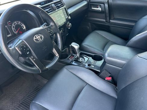 Used 2024 Toyota 4Runner TRD Off-Road Premium w/ Off Road Premium Plus Package AWD/4WD image 10