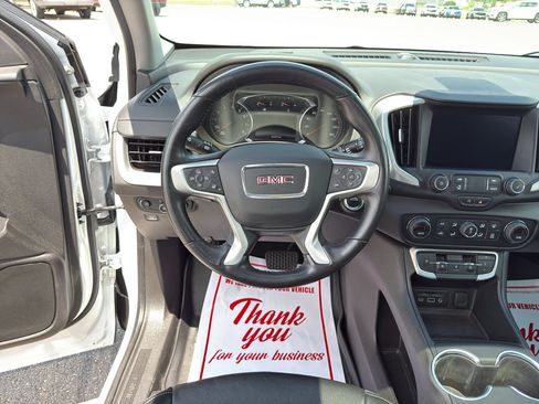Used 2022 GMC Terrain SLT w/ Elevation Edition FWD image 11