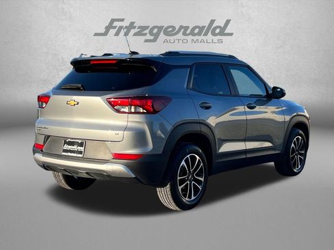Used 2025 Chevrolet TrailBlazer LT AWD/4WD image 8