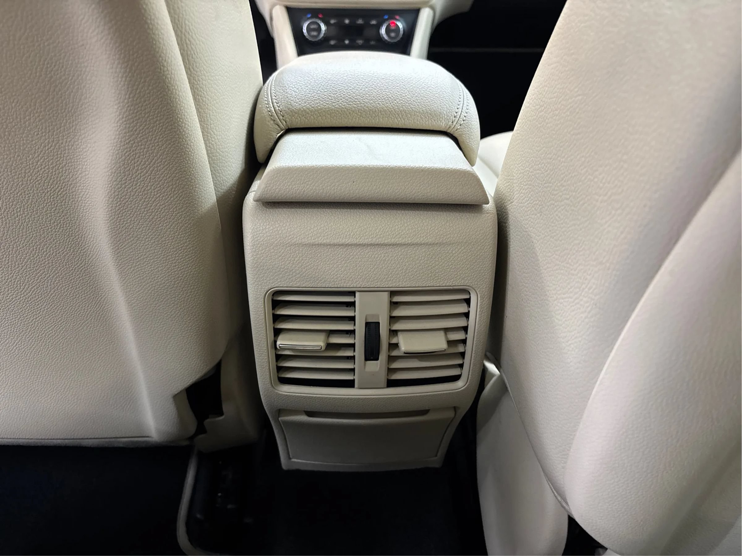 Used 2015 Mercedes-Benz GLA 250 4MATIC image 25