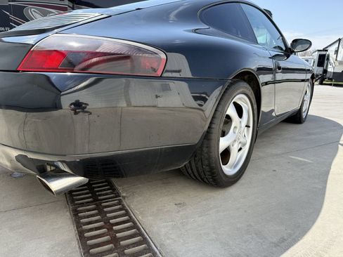 Used 2000 Porsche 911 Carrera 4 image 43