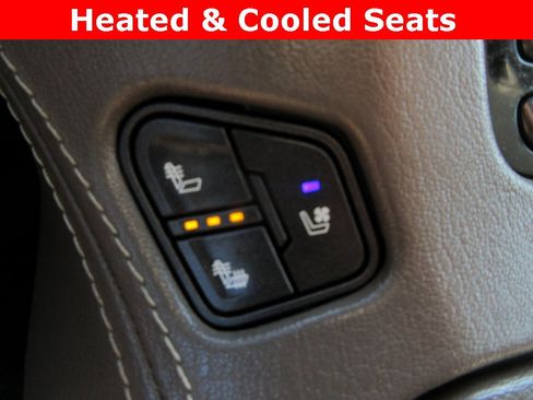 Used 2020 GMC Yukon Denali w/ Denali Ultimate Package image 18