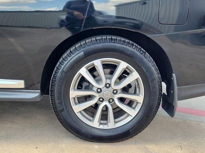 Used 2014 Nissan Pathfinder SL w/ Trailer Tow Package