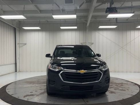 Used 2021 Chevrolet Traverse LS FWD image 3