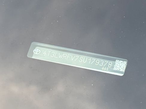 Used 2025 Toyota RAV4 LE image 29