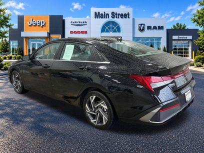 Used 2025 Hyundai Elantra SEL