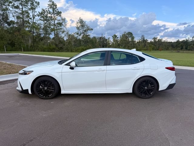 Used 2025 Toyota Camry SE FWD image 13