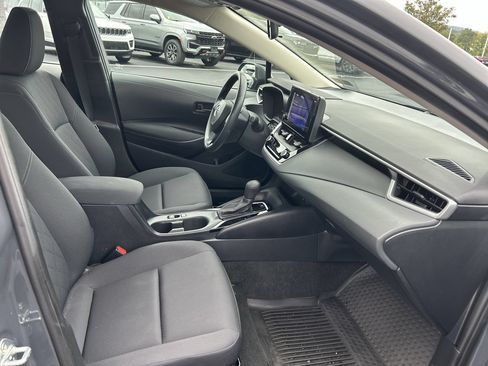 Used 2023 Toyota Corolla LE w/ LE Convenience Package FWD image 13