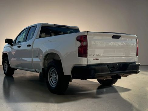Used 2020 Chevrolet Silverado 1500 W/T w/ WT Value Package AWD/4WD image 5