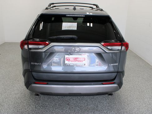 Used 2019 Toyota RAV4 Limited FWD image 8