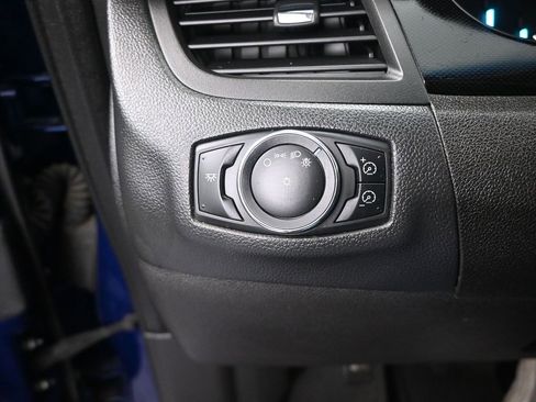 Used 2013 Ford Edge SE image 16