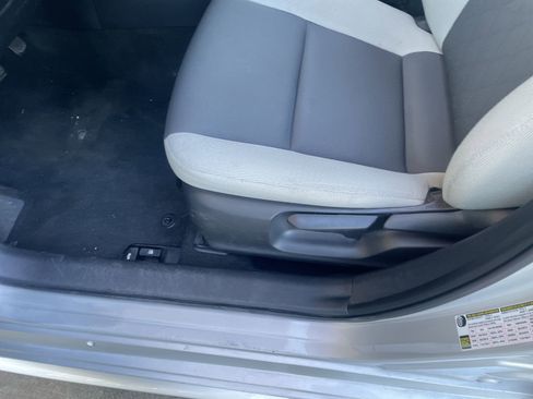 Used 2023 Toyota Corolla LE image 17