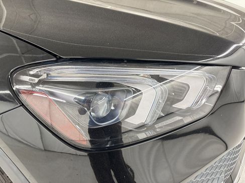 Used 2022 Mercedes-Benz GLE 350 4MATIC image 11