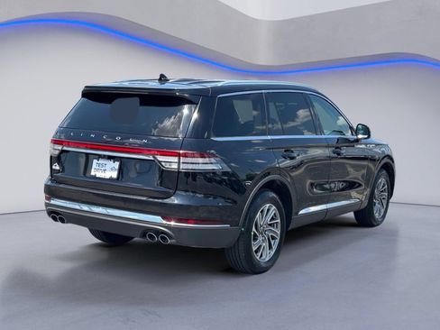 Used 2023 Lincoln Aviator AWD w/ Elements Package image 6