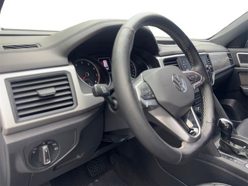 Used 2021 Volkswagen Atlas Cross Sport SE image 51