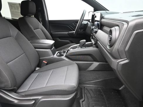 Used 2023 Chevrolet Colorado Trail Boss w/ LPO, Dark Essentials Package AWD/4WD image 9