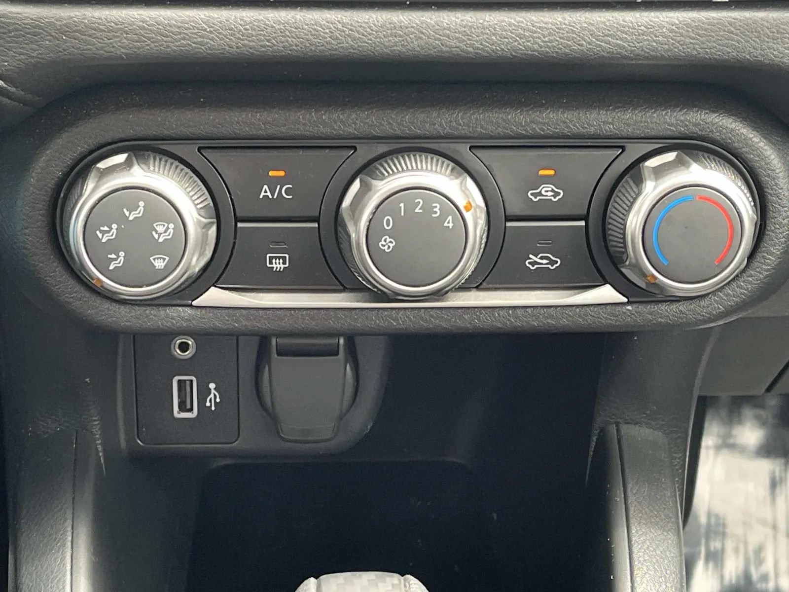 Used 2025 Nissan Versa S w/ Trunk Package FWD image 13