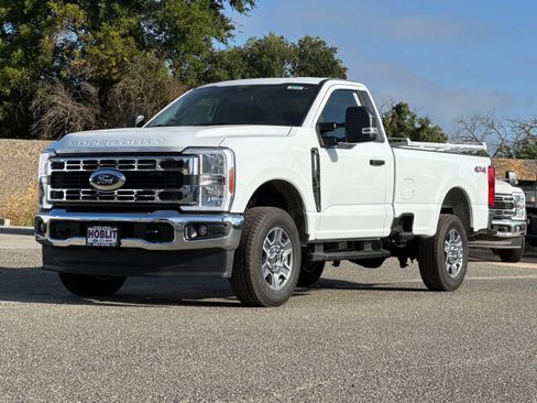 New 2025 Ford F250 XLT w/ F-250 >10K GVWR Package image 7