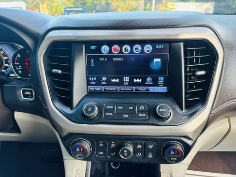 Used 2019 GMC Acadia Denali w/ Technology Package image 15