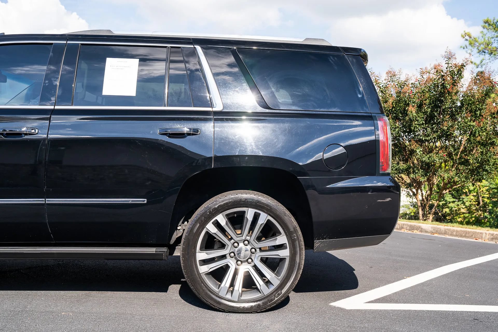 Used 2018 GMC Yukon Denali w/ Denali Ultimate Package RWD image 5