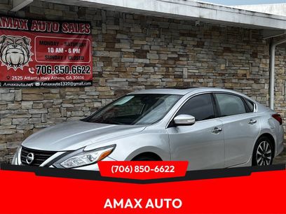 Used 2017 Nissan Altima 2.5 SL w/ Moonroof Package