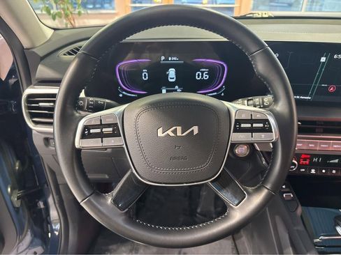 Used 2025 Kia Telluride S image 18