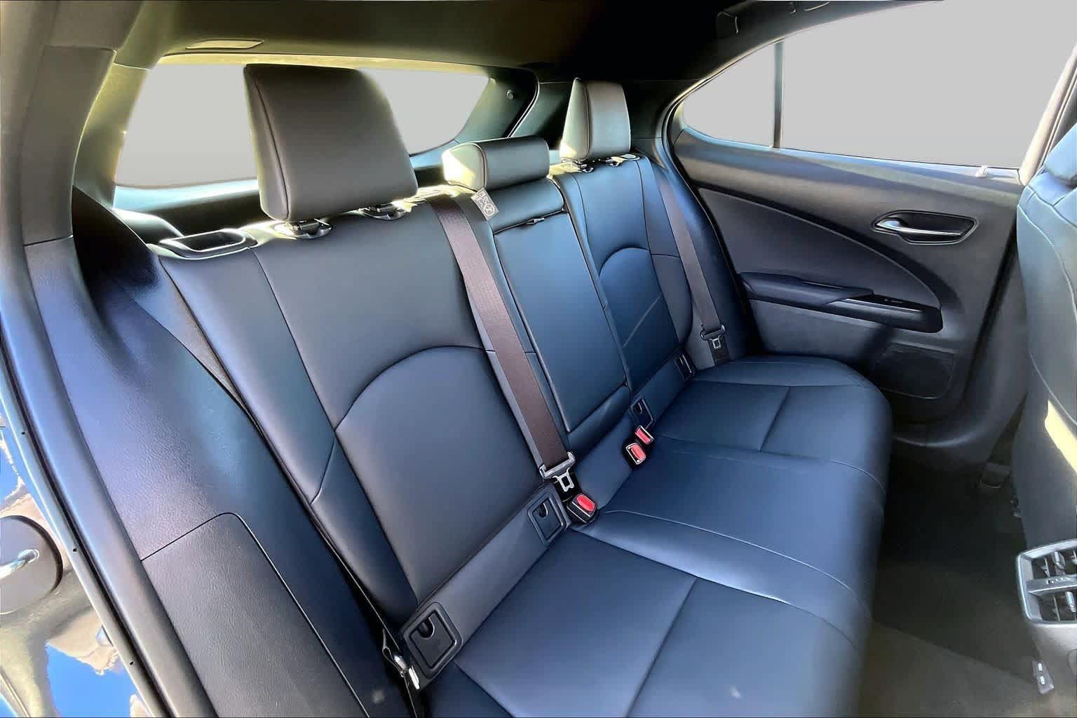 Used 2025 Lexus UX 300h FWD w/ Accessory Package (Z1) image 17