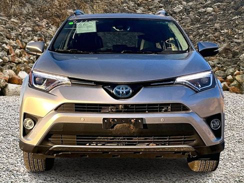 Used 2016 Toyota RAV4 Limited image 3