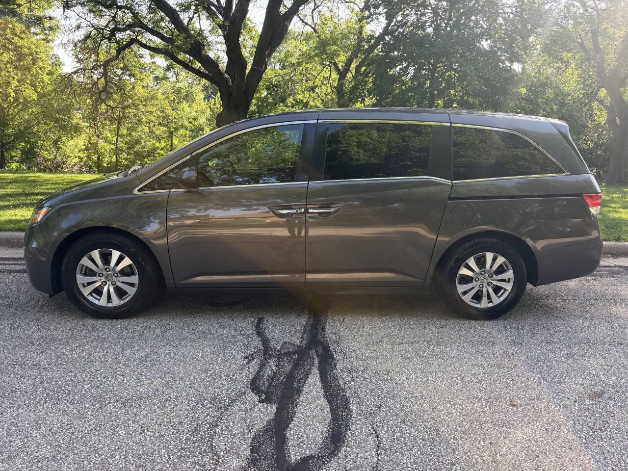 Used 2015 Honda Odyssey EX-L image 2