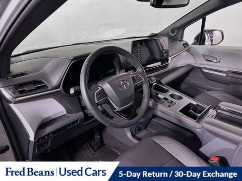 Certified 2023 Toyota Sienna XSE image 10