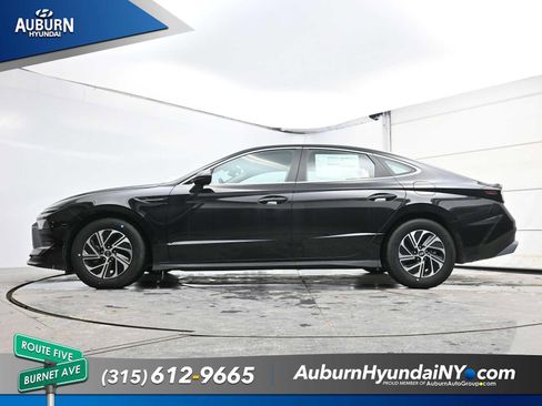 New 2026 Hyundai Sonata Blue FWD image 23