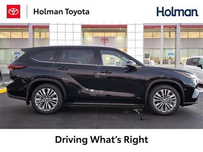 New 2025 Toyota Highlander Platinum