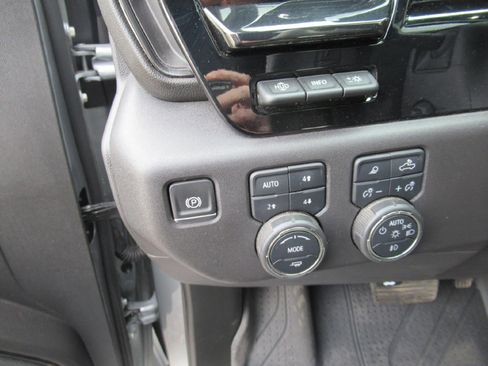 Used 2024 Chevrolet Silverado 1500 ZR2 w/ Technology Package image 10