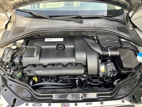 Used 2013 Volvo XC60 T6 image 10