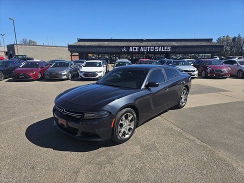 Used 2016 Dodge Charger SE AWD/4WD image 1