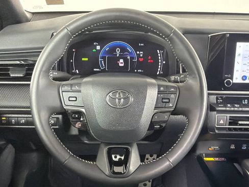 Used 2025 Toyota Camry SE w/ Convenience Package FWD image 23