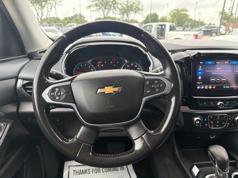Used 2021 Chevrolet Traverse LT w/ LPO, Black Accent Package AWD/4WD image 24