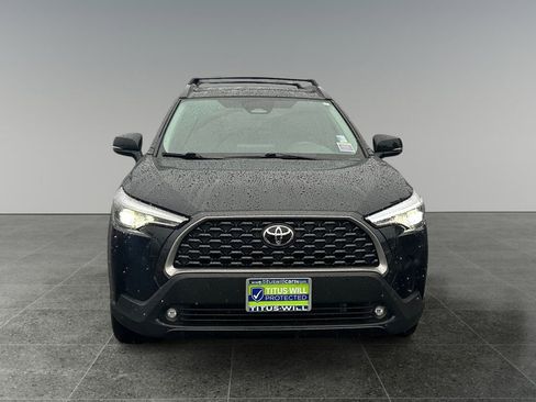 Used 2024 Toyota Corolla Cross XLE w/ Convenience Package AWD/4WD image 3