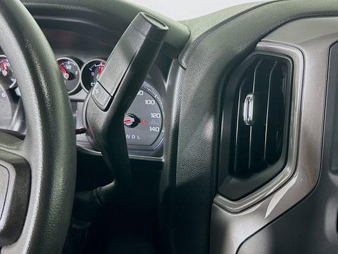 Used 2021 Chevrolet Silverado 1500 Custom image 23