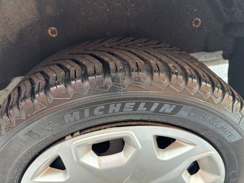 Used 2016 Ford Transit Connect XL image 14