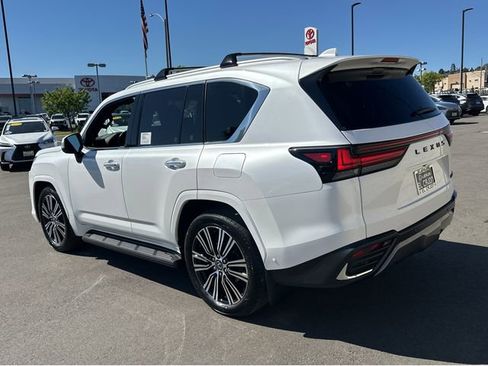 New 2026 Lexus LX 700h Luxury image 4