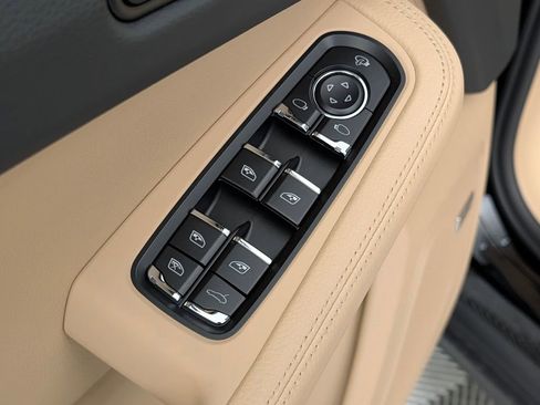 New 2026 Porsche Macan image 27