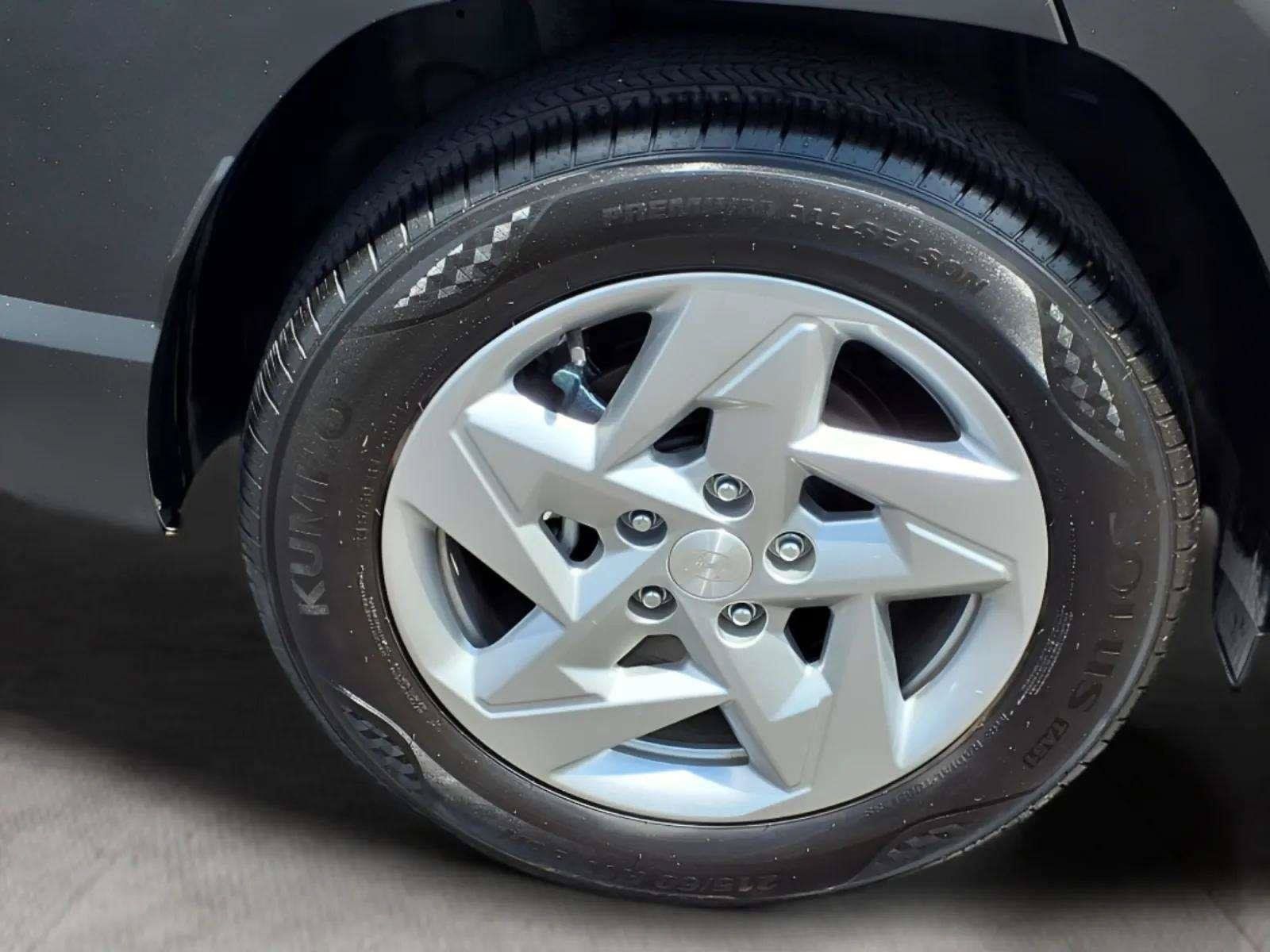 Certified 2026 Hyundai Kona SE FWD image 18