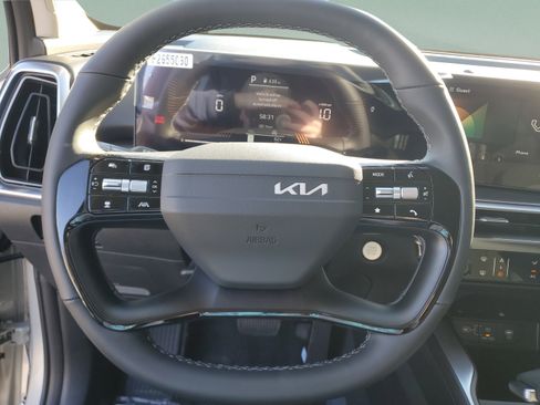 New 2026 Kia Sorento LX FWD image 21