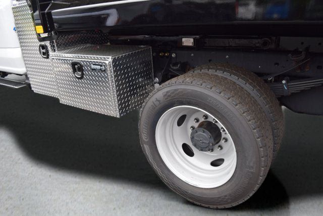 New 2026 Ford F550 4x4 Regular Cab Super Duty image 4