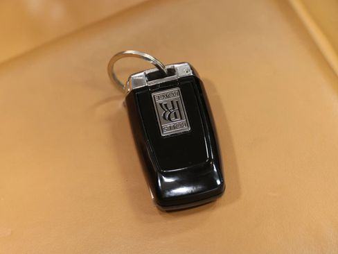 Used 2016 Rolls-Royce Ghost image 6